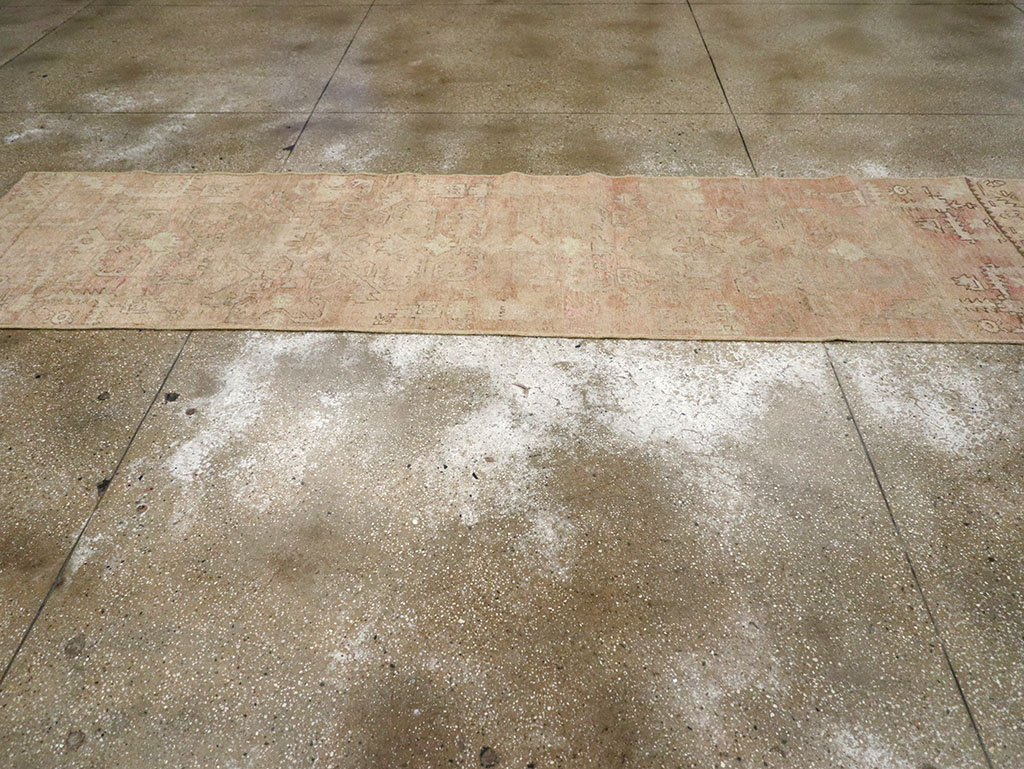 Vintage Turkish Anatolian Runner, No.32989 - Gsblank