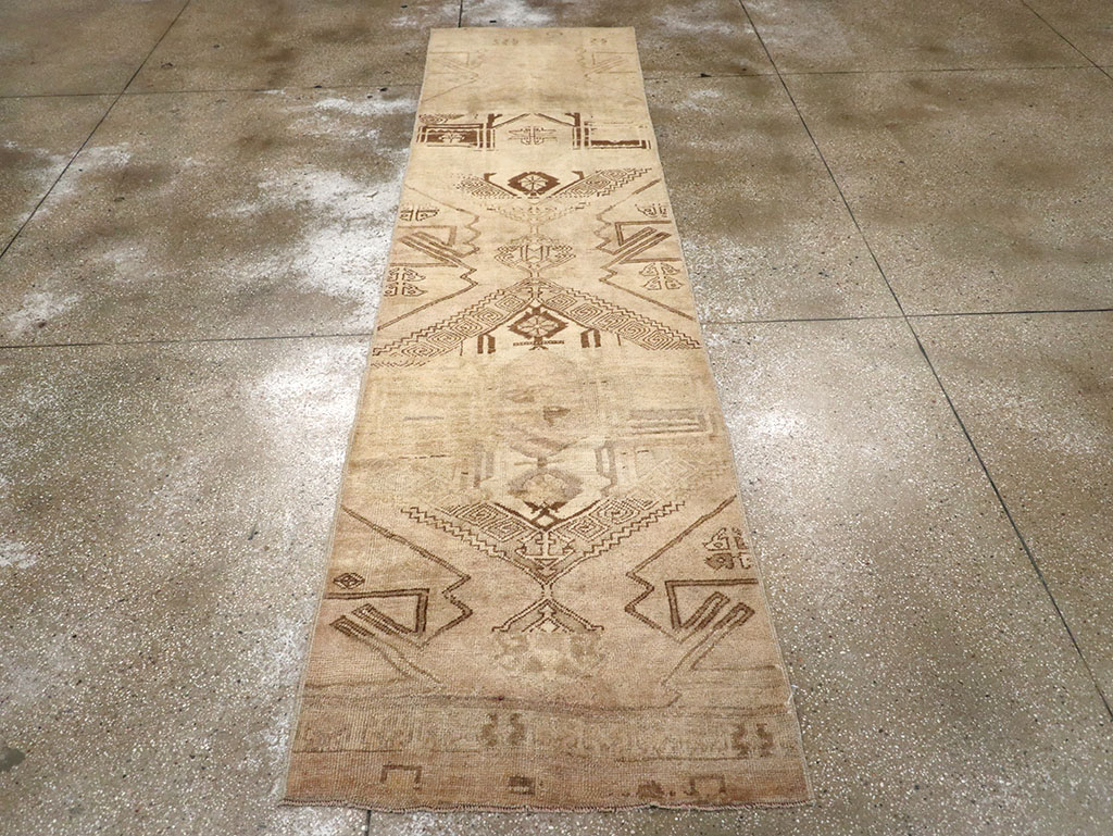 Vintage Turkish Anatolian Runner, No.32990 - Gsblank