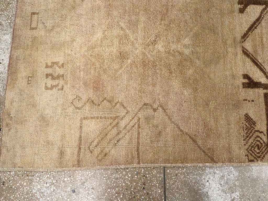 Vintage Turkish Anatolian Runner, No.32990 - Gsblank