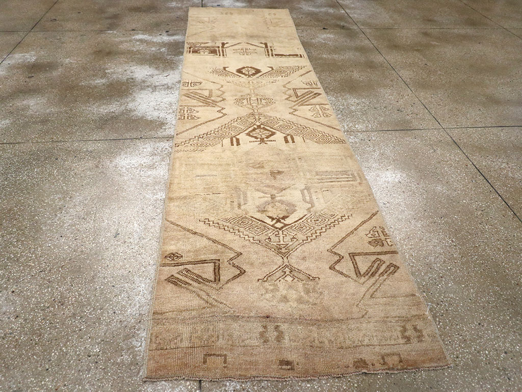 Vintage Turkish Anatolian Runner, No.32990 - Gsblank