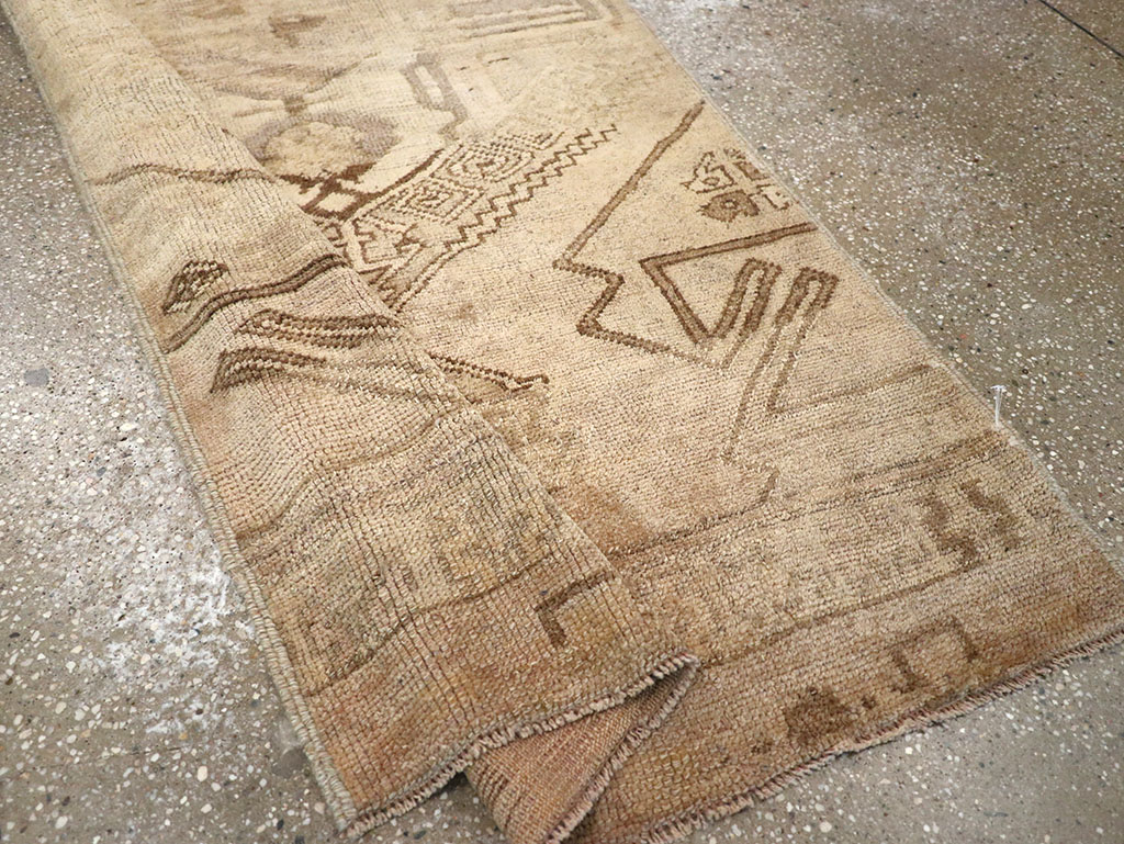 Vintage Turkish Anatolian Runner, No.32990 - Gsblank