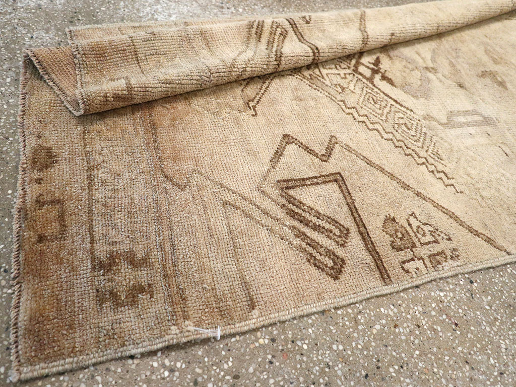 Vintage Turkish Anatolian Runner, No.32990 - Gsblank