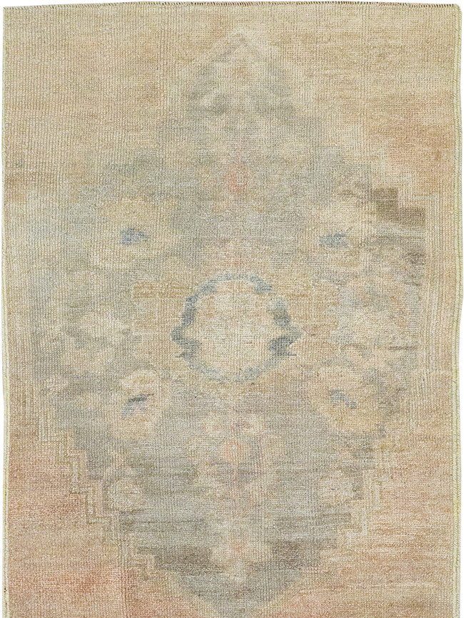 Vintage Turkish Anatolian Runner, No.32991 - Gsblank