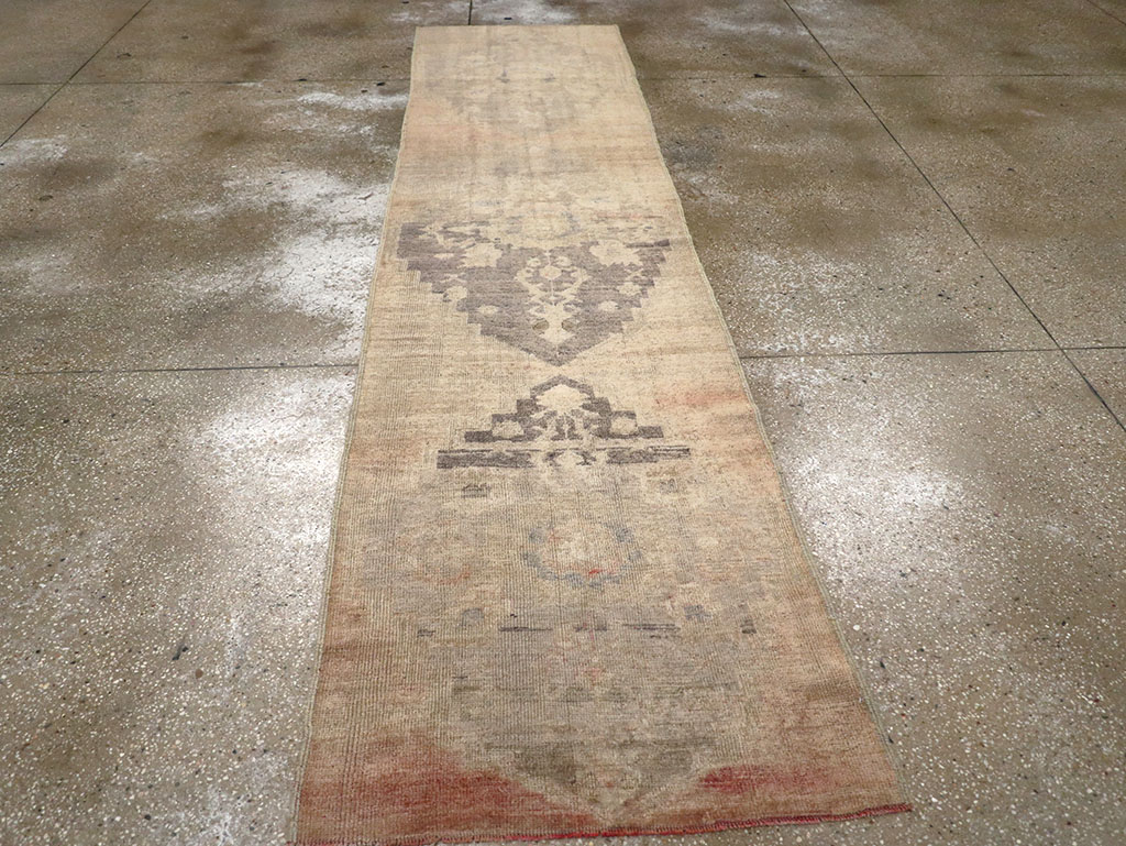 Vintage Turkish Anatolian Runner, No.32991 - Gsblank