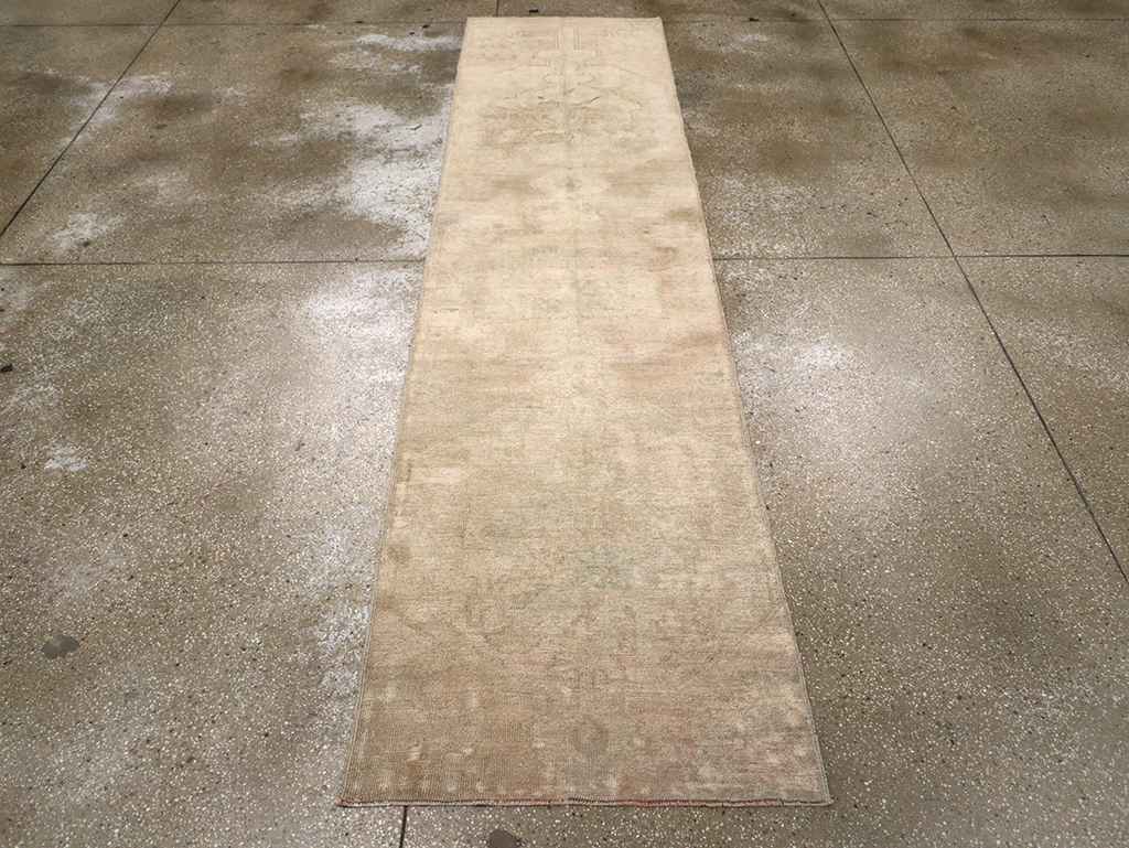 Vintage Turkish Anatolian Runner, No.32992 - Gsblank