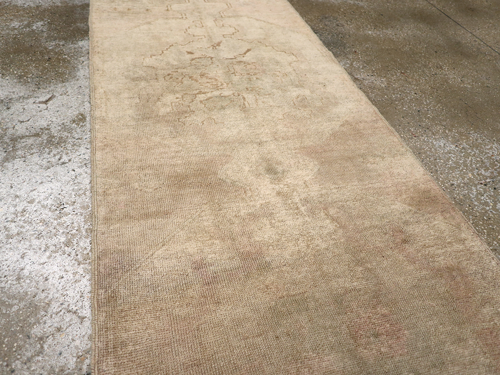 Vintage Turkish Anatolian Runner, No.32992 - Gsblank