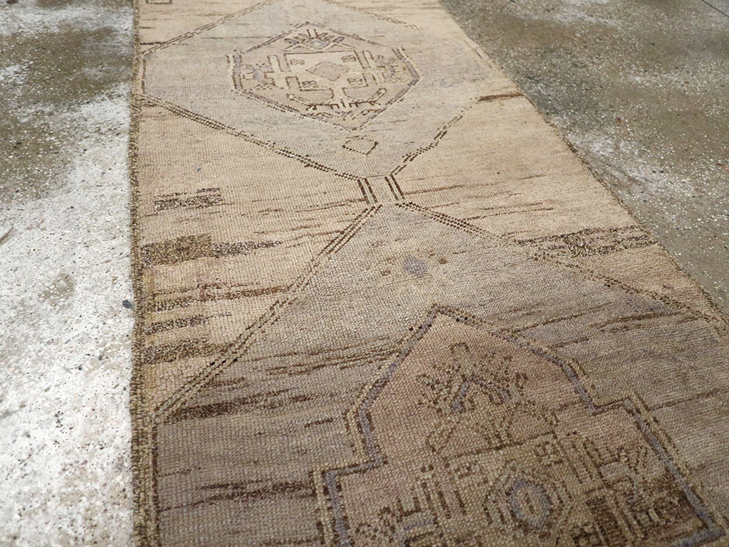 Vintage Turkish Anatolian Runner, No.32993 - Gsblank