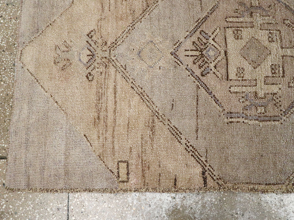 Vintage Turkish Anatolian Runner, No.32993 - Gsblank