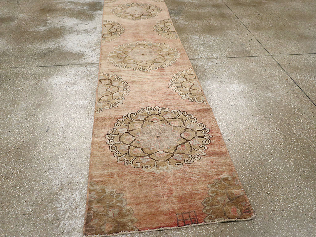 Vintage Turkish Anatolian Runner, No.32994 - Gsblank