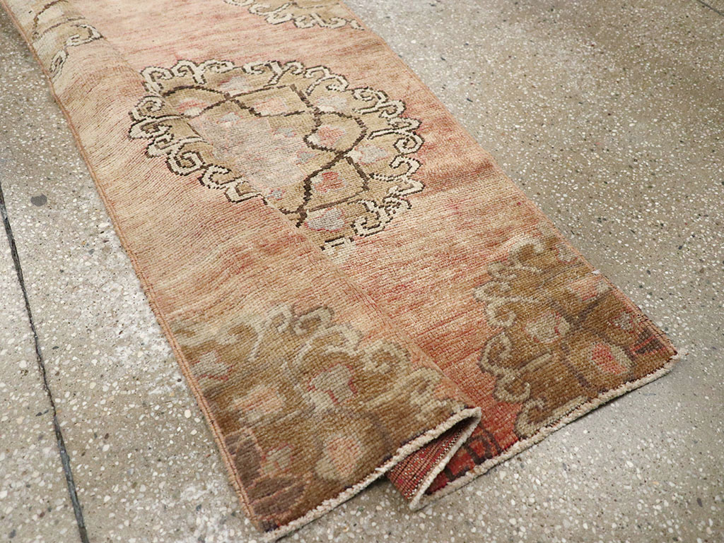 Vintage Turkish Anatolian Runner, No.32994 - Gsblank