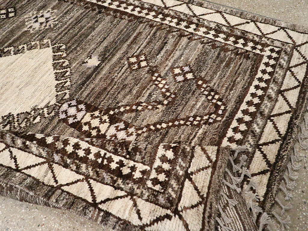 Modern Persian Gabbeh Accent Rug, No.32995 - Gsblank