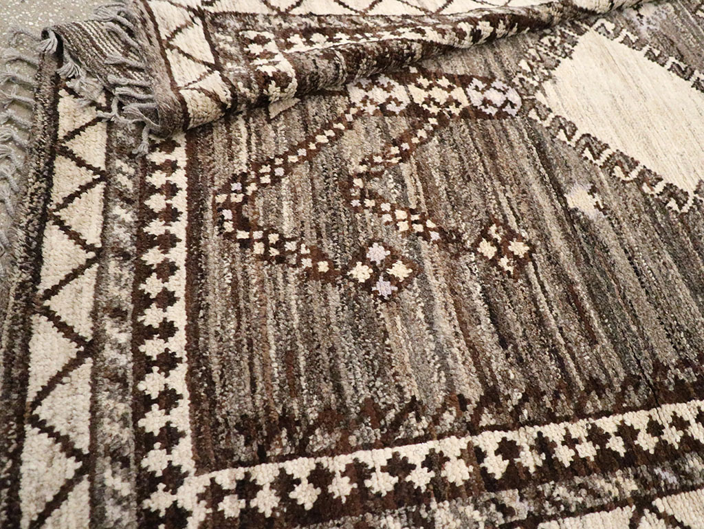 Modern Persian Gabbeh Accent Rug, No.32995 - Gsblank