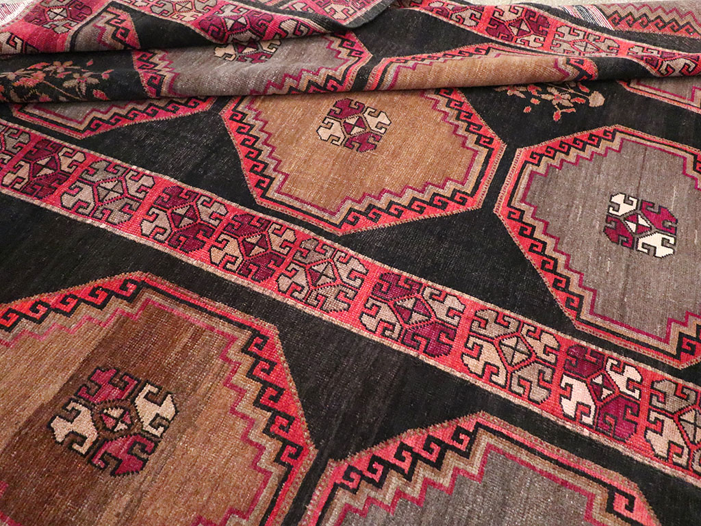 Vintage Turkish Anatolian Large Carpet, No.33004 - Gsblank