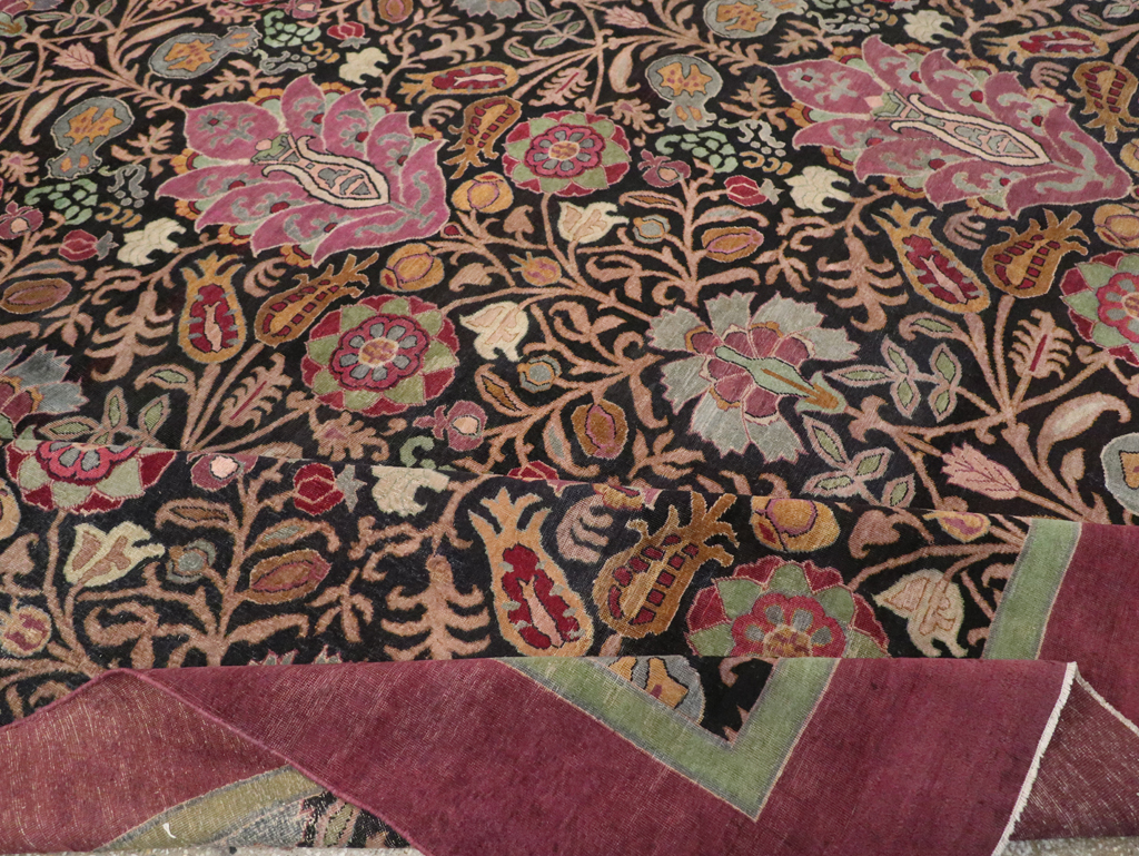 Antique Indian Agra Room Size Carpet, No.33019 - Gsblank