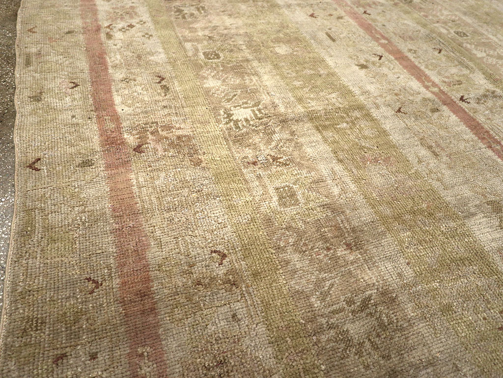 Antique Turkish Ghiordes Room Size Carpet, No.33020 - Gsblank