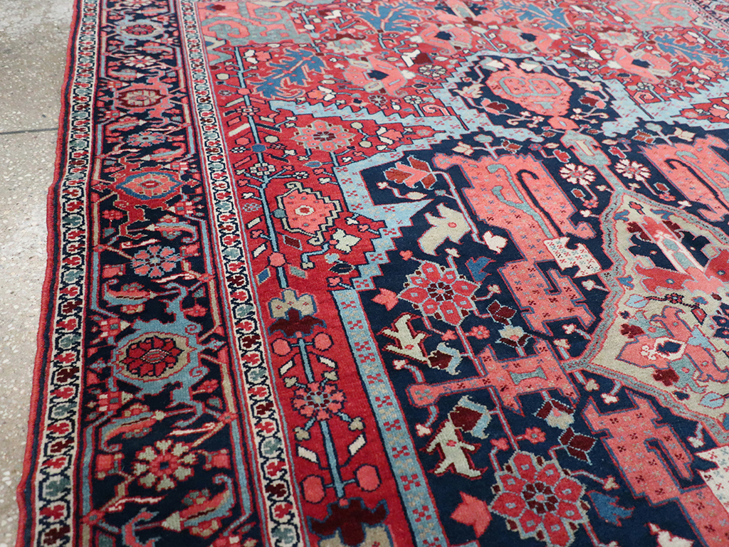 Antique Persian Heriz Accent Rug, No.33044 - Gsblank