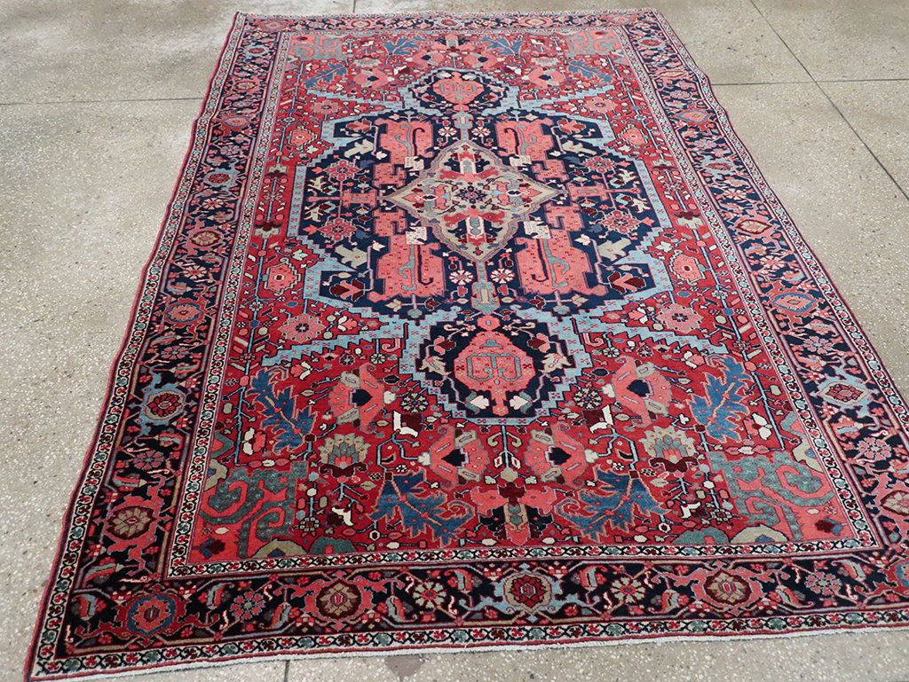 Antique Persian Heriz Accent Rug, No.33044 - Gsblank