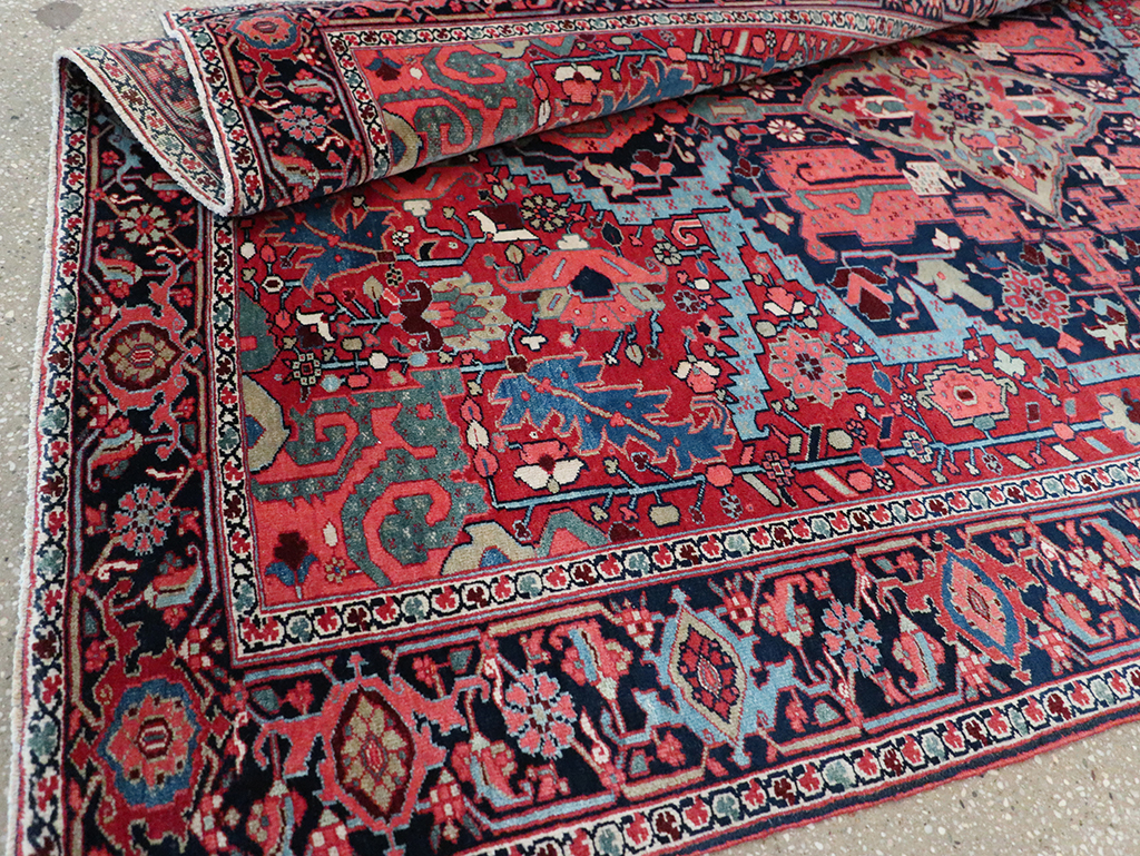 Antique Persian Heriz Accent Rug, No.33044 - Gsblank