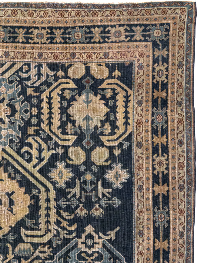 Vintage Indian Lahore Accent Rug, No.33046 - Gsblank