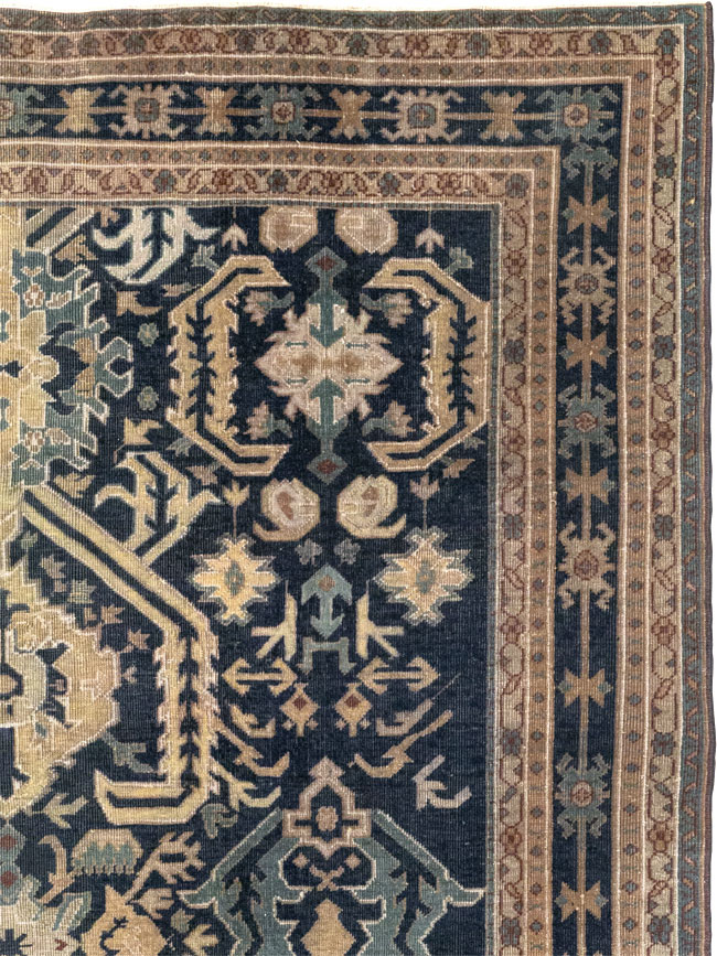 Vintage Indian Lahore Accent Rug, No.33046 - Gsblank
