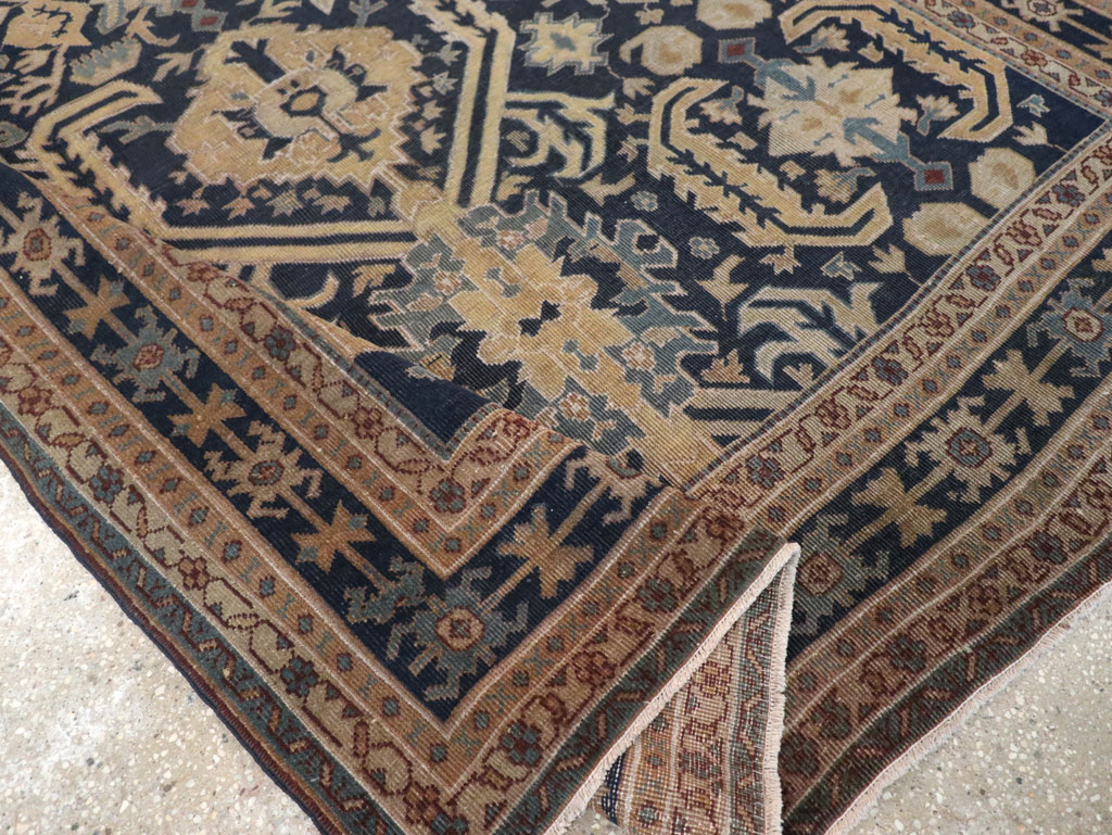 Vintage Indian Lahore Accent Rug, No.33046 - Gsblank