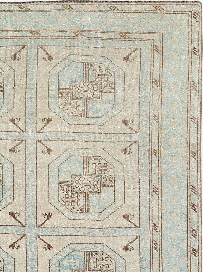 Vintage Turkish Anatolian Accent Rug, No.33049 - Gsblank