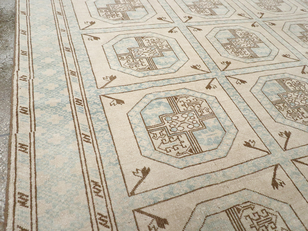 Vintage Turkish Anatolian Accent Rug, No.33049 - Gsblank