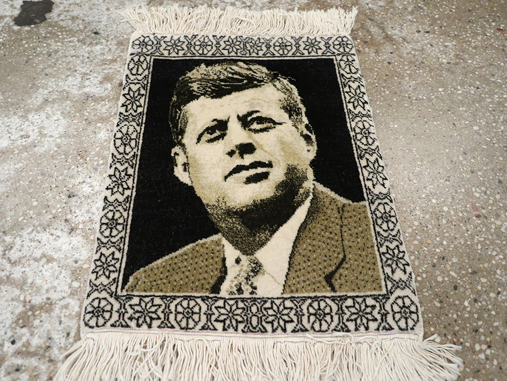 Vintage Persian Tabriz Pictorial Rug, No.33066 - Gsblank