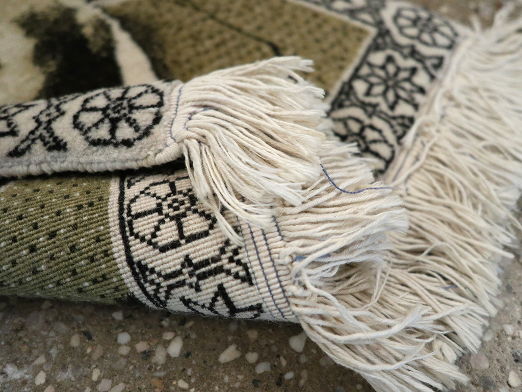 Vintage Persian Tabriz Pictorial Rug, No.33066 - Gsblank