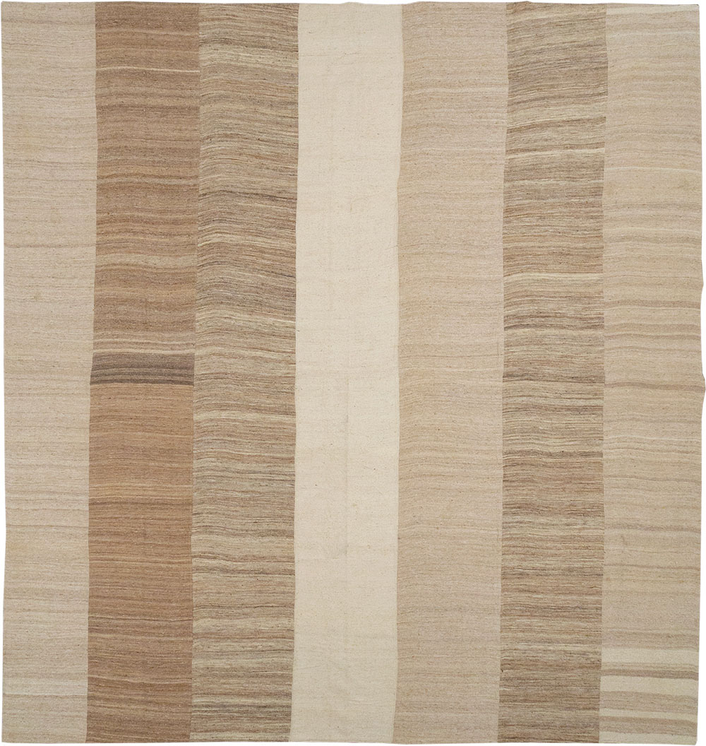 Vintage Turkish Flatweave Kilim Large Square Room Size Carpet, No.33101 - Gsblank