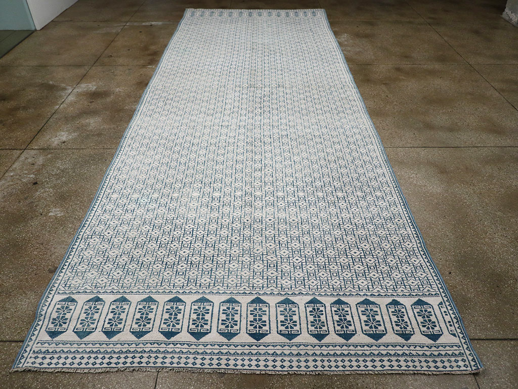 Vintage Turkish Flatweave Kilim Long and Narrow Carpet, No.33114 - Gsblank