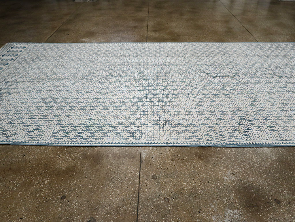 Vintage Turkish Flatweave Kilim Long and Narrow Carpet, No.33114 - Gsblank