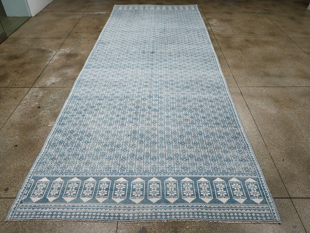 Vintage Turkish Flatweave Kilim Long and Narrow Carpet, No.33114 - Gsblank