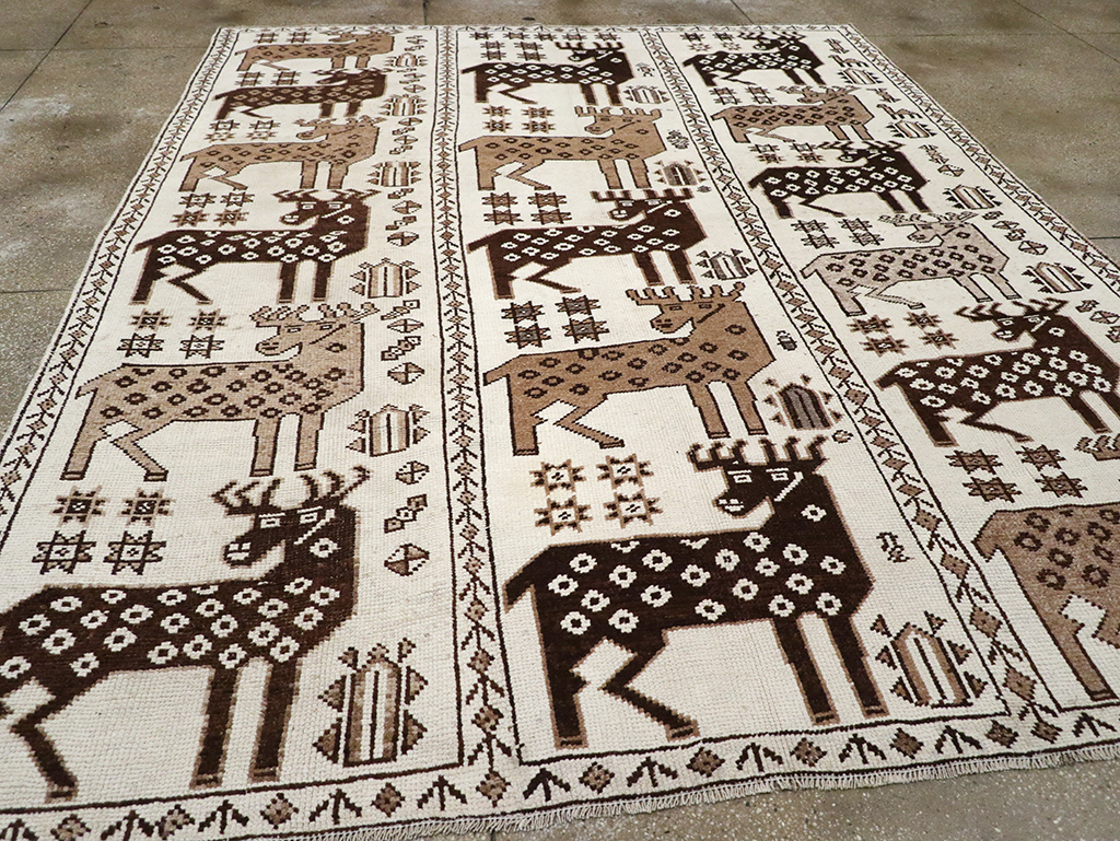 Vintage Turkish Pictorial Room Size Carpet, No.33119 - Gsblank