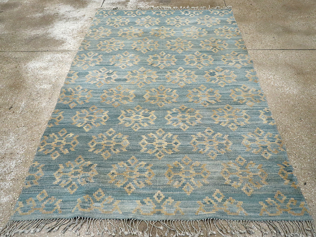Modern Turkish Flatweave Kilim Accent Rug, No.33124 - Gsblank