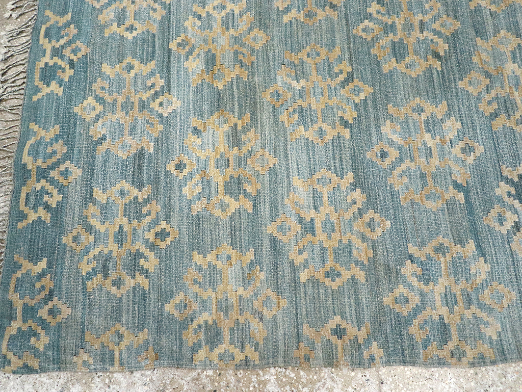 Modern Turkish Flatweave Kilim Accent Rug, No.33124 - Gsblank