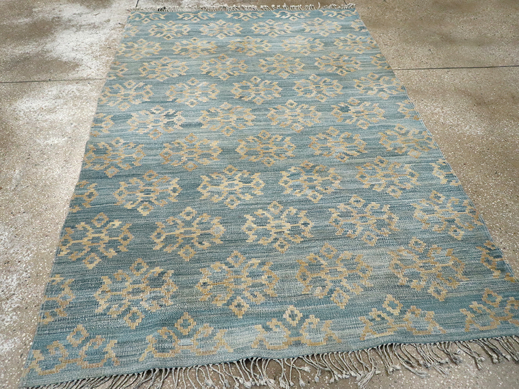 Modern Turkish Flatweave Kilim Accent Rug, No.33124 - Gsblank