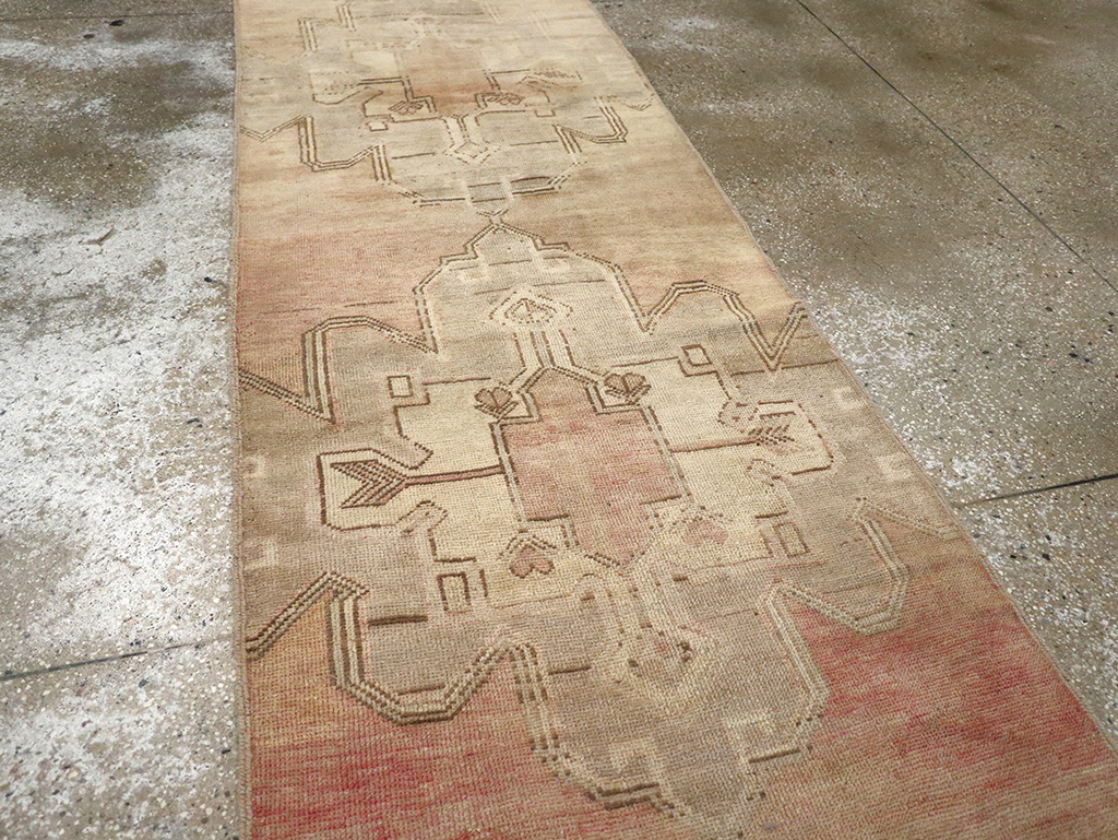 Vintage Turkish Anatolian Runner, No.33131 - Gsblank