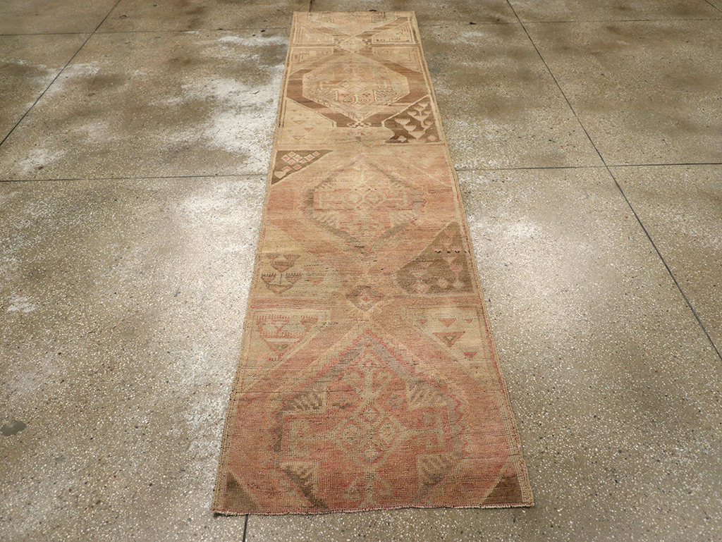 Vintage Turkish Anatolian Runner, No.33132 - Gsblank