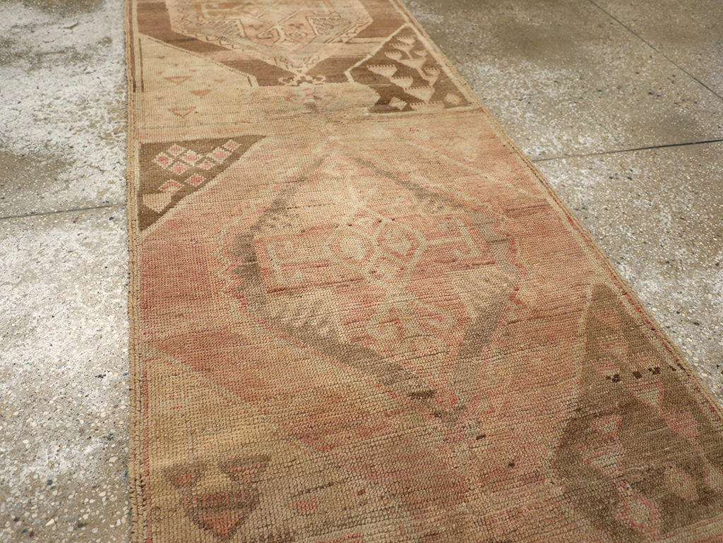Vintage Turkish Anatolian Runner, No.33132 - Gsblank