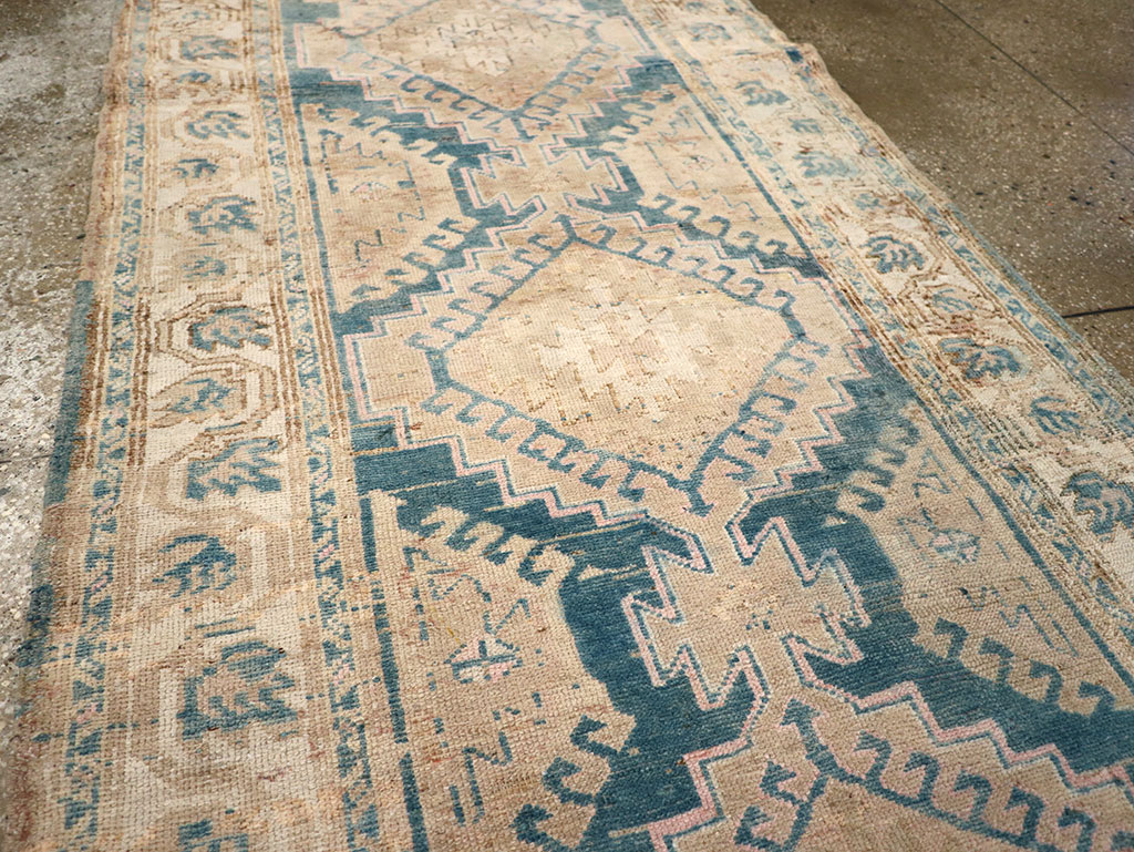 Vintage Persian Heriz Runner, No.33149 - Gsblank