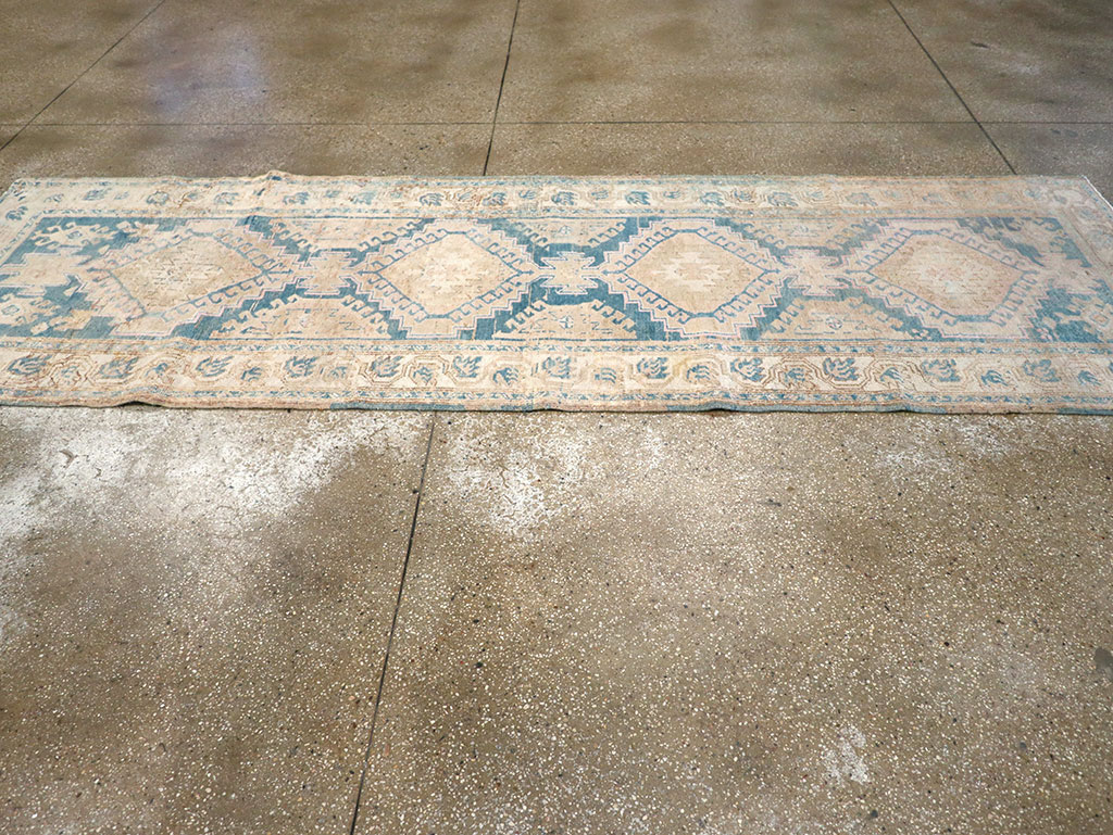 Vintage Persian Heriz Runner, No.33149 - Gsblank