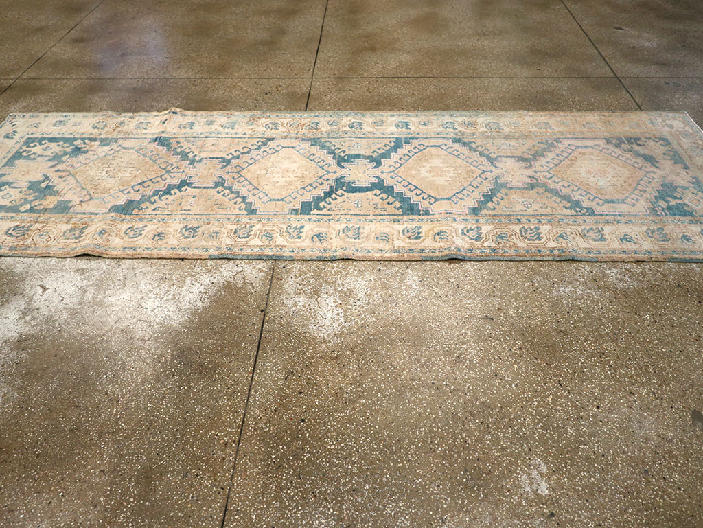 Vintage Persian Heriz Runner, No.33149 - Gsblank