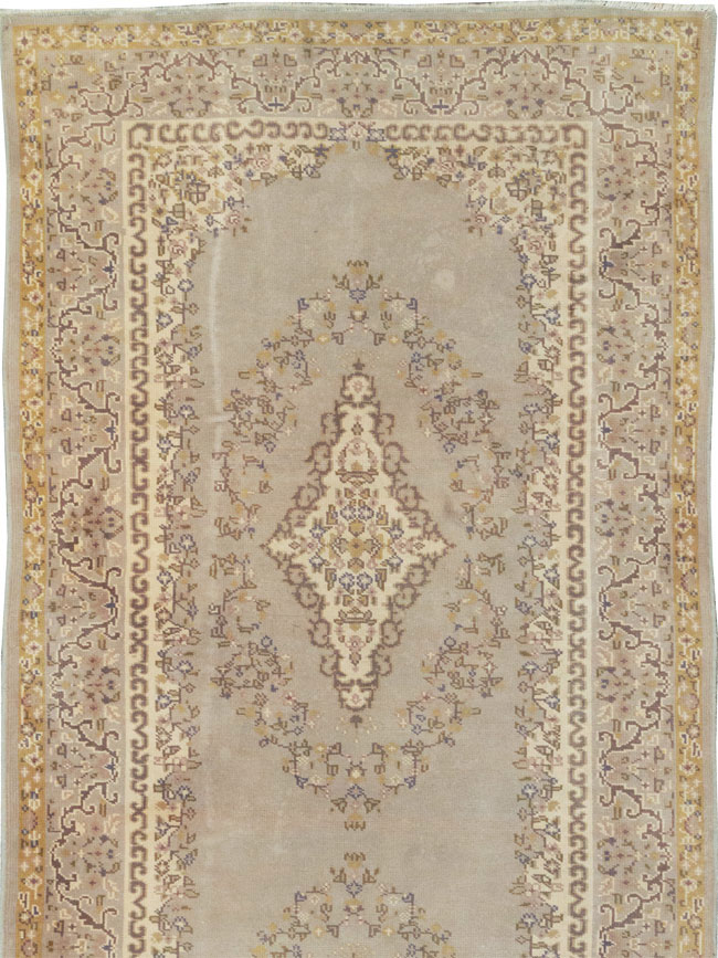 Vintage Turkish Anatolian Long Runner, No.33161 - Gsblank