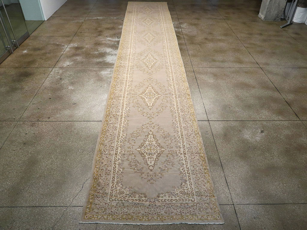 Vintage Turkish Anatolian Long Runner, No.33161 - Gsblank