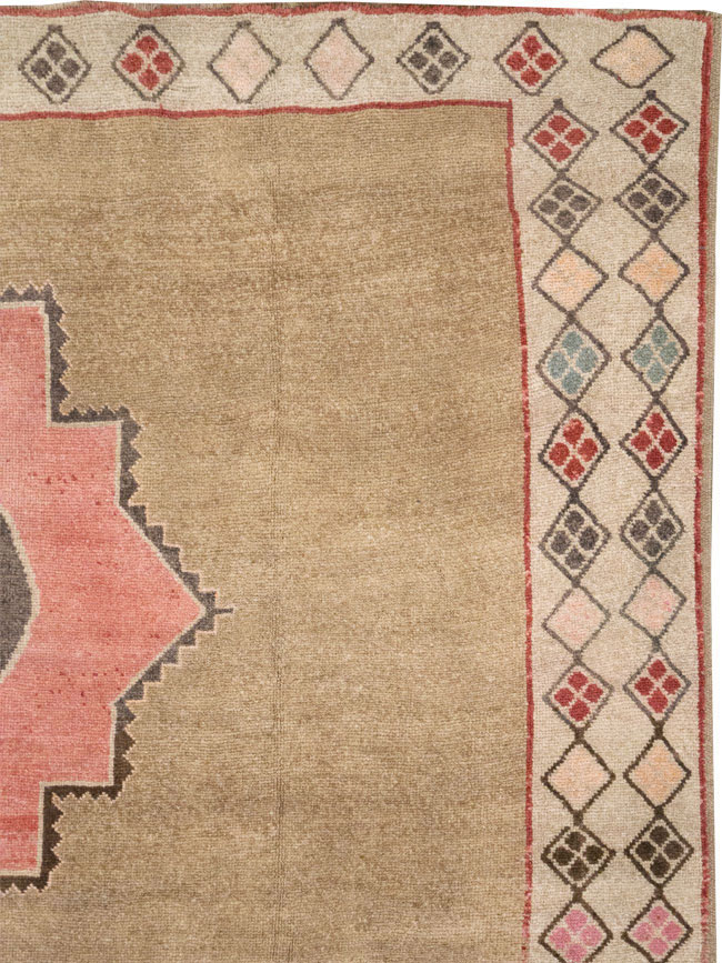 Vintage Turkish Anatolian Room Size Carpet, No.33196 - Gsblank