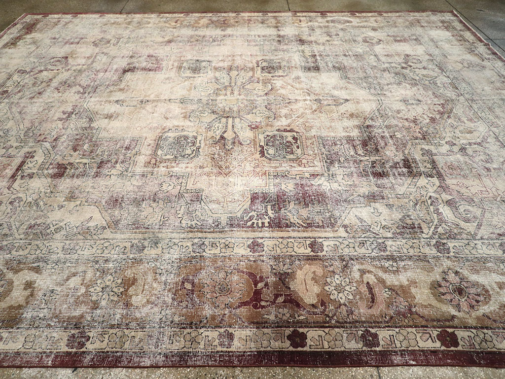 Antique Indian Agra Room Size Carpet, No.33211 - Gsblank
