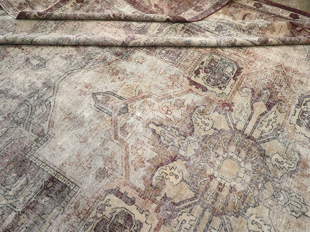 Antique Indian Agra Room Size Carpet, No.33211 - Gsblank