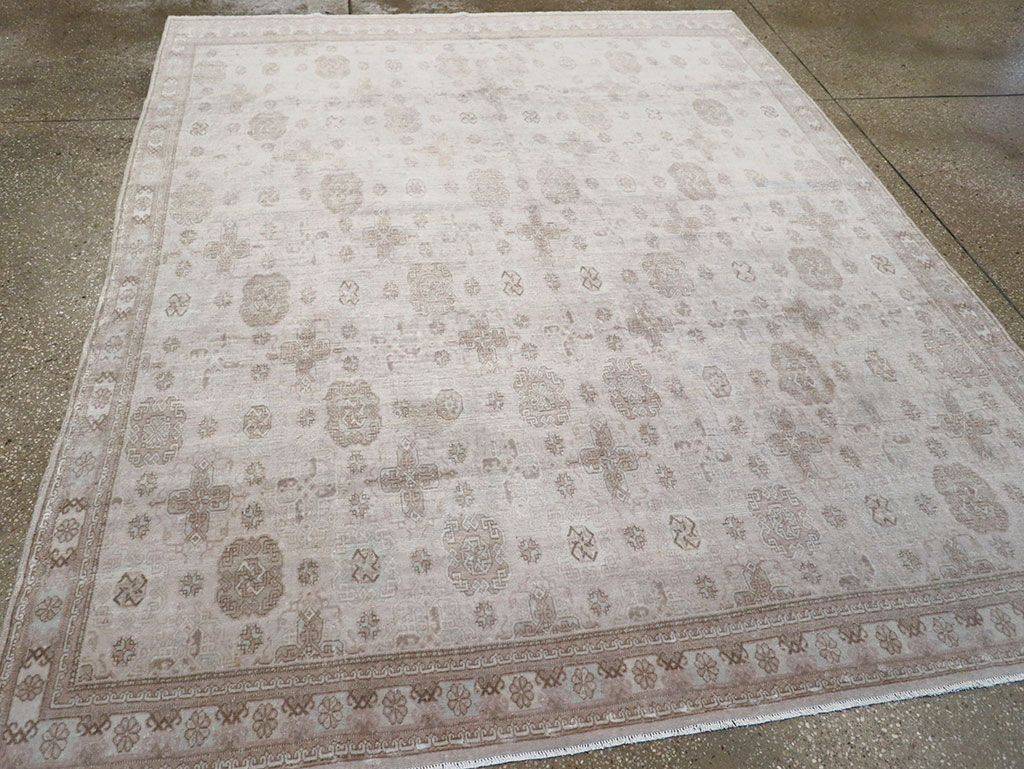 Vintage Turkish Anatolian Accent Rug, No.33246 - Gsblank