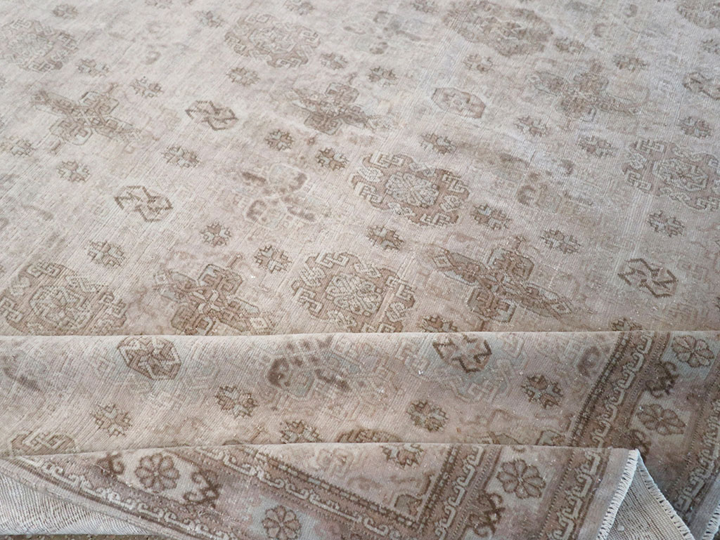 Vintage Turkish Anatolian Accent Rug, No.33246 - Gsblank